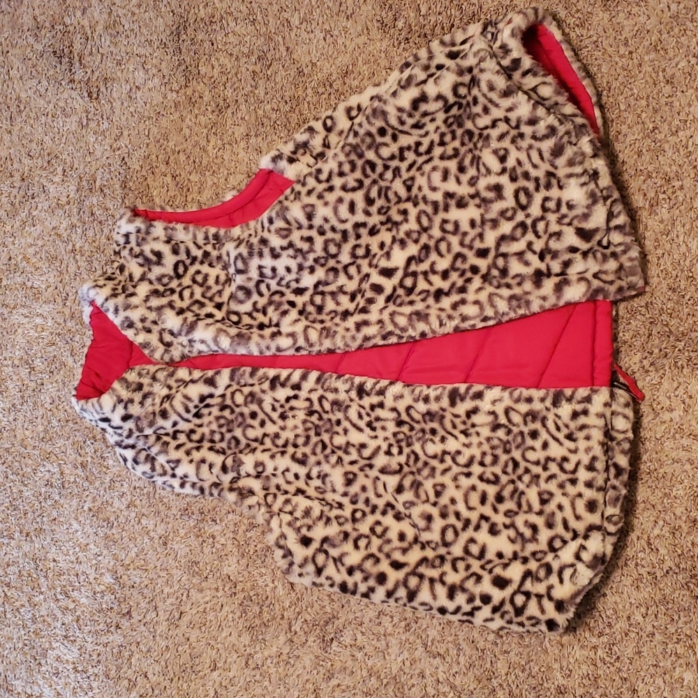 EUC Maurices Reversible Zip Up Vest Size 2